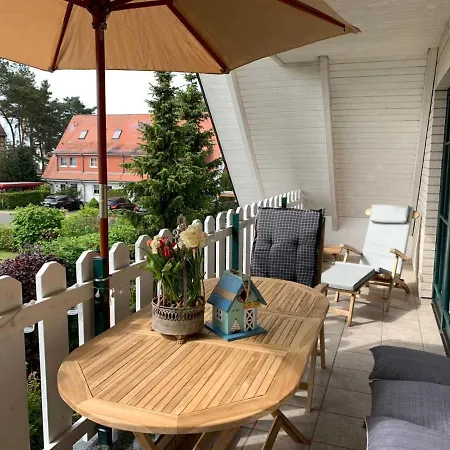 Schippers Butz strandnah mit Whirpool Karlshagen Buitenkant foto